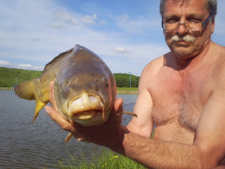 a két bajúszos